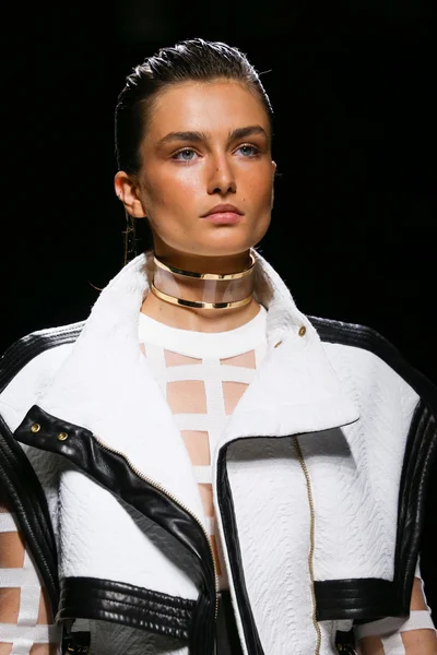 Look 17
